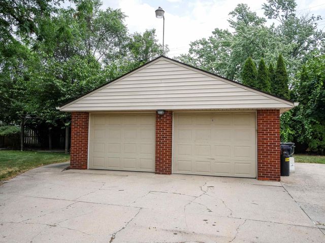 44850 Kemp Street, Sterling Heights, MI 48314