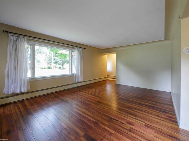 44850 Kemp Street, Sterling Heights, MI 48314