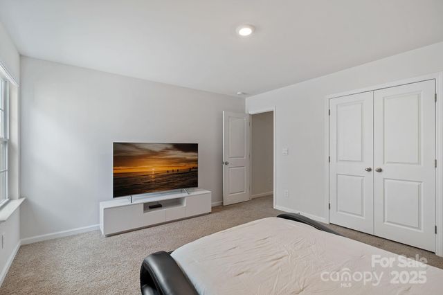 136 Sequoia Forest Drive, Mooresville, NC 28117