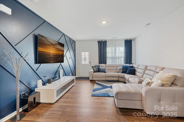 136 Sequoia Forest Drive, Mooresville, NC 28117