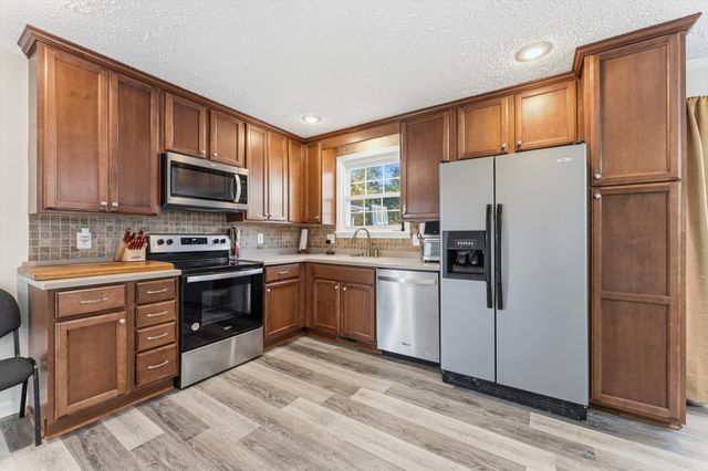 515 Cheatham Dr, Clarksville, TN 37042