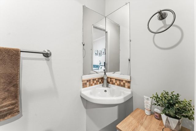 515 Cheatham Dr, Clarksville, TN 37042