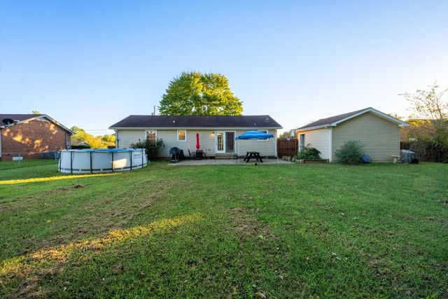 515 Cheatham Dr, Clarksville, TN 37042