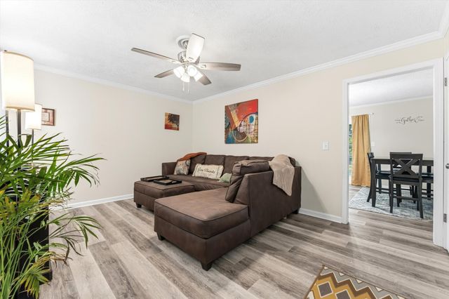 515 Cheatham Dr, Clarksville, TN 37042