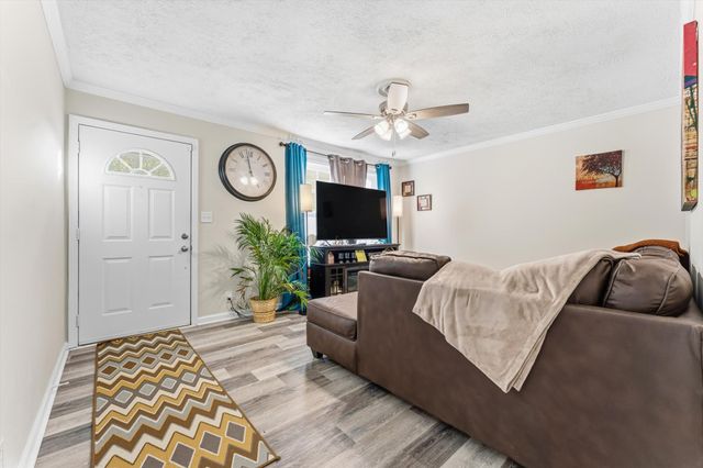 515 Cheatham Dr, Clarksville, TN 37042