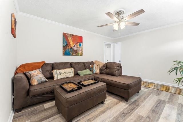 515 Cheatham Dr, Clarksville, TN 37042