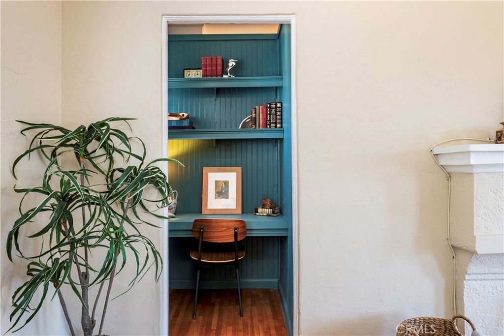 Image 13 of property listing at 3517 E 2nd, Long Beach, CA 90803