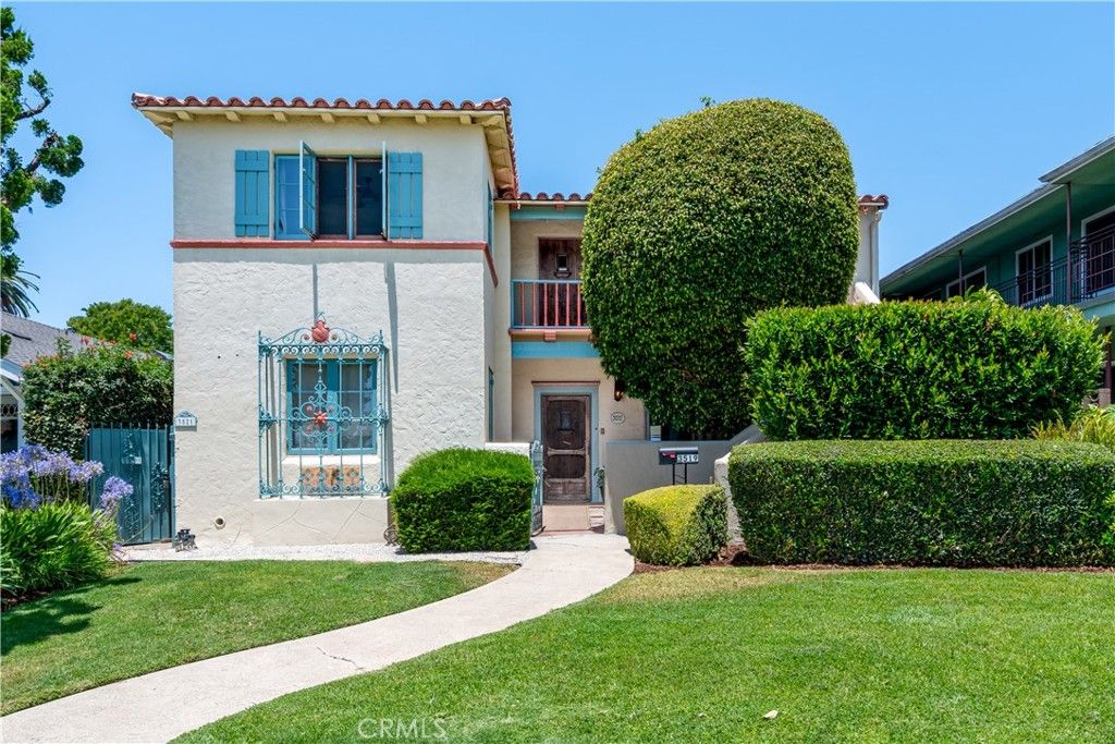 Image 2 of property listing at 3517 E 2nd, Long Beach, CA 90803