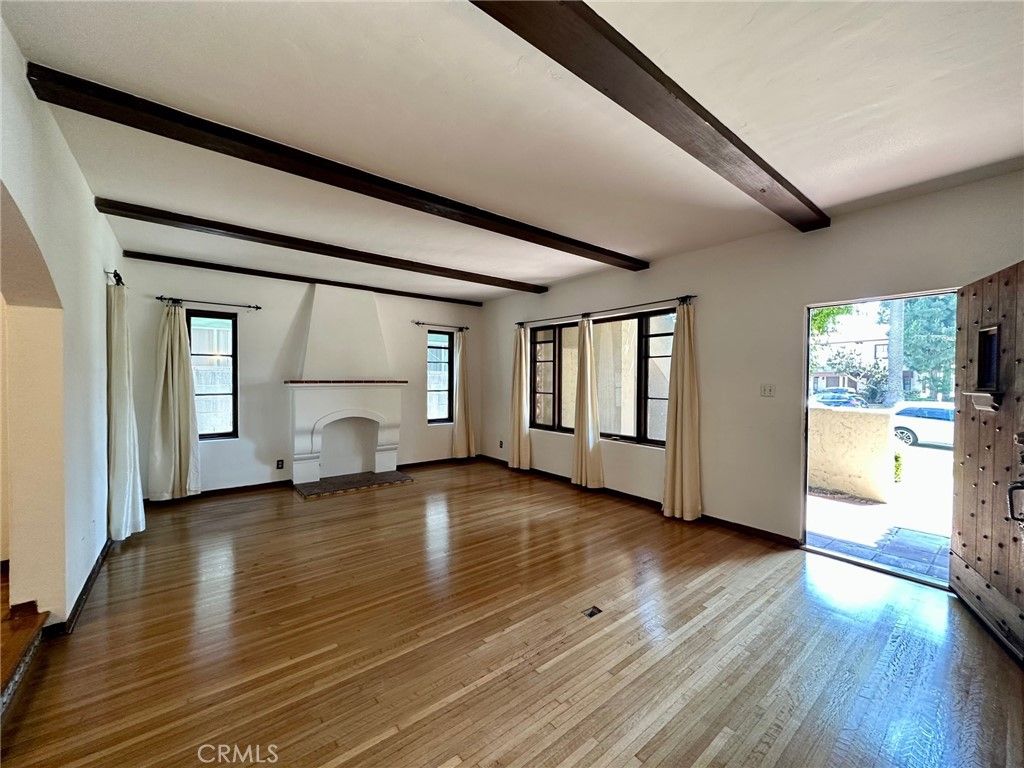 Image 27 of property listing at 3517 E 2nd, Long Beach, CA 90803
