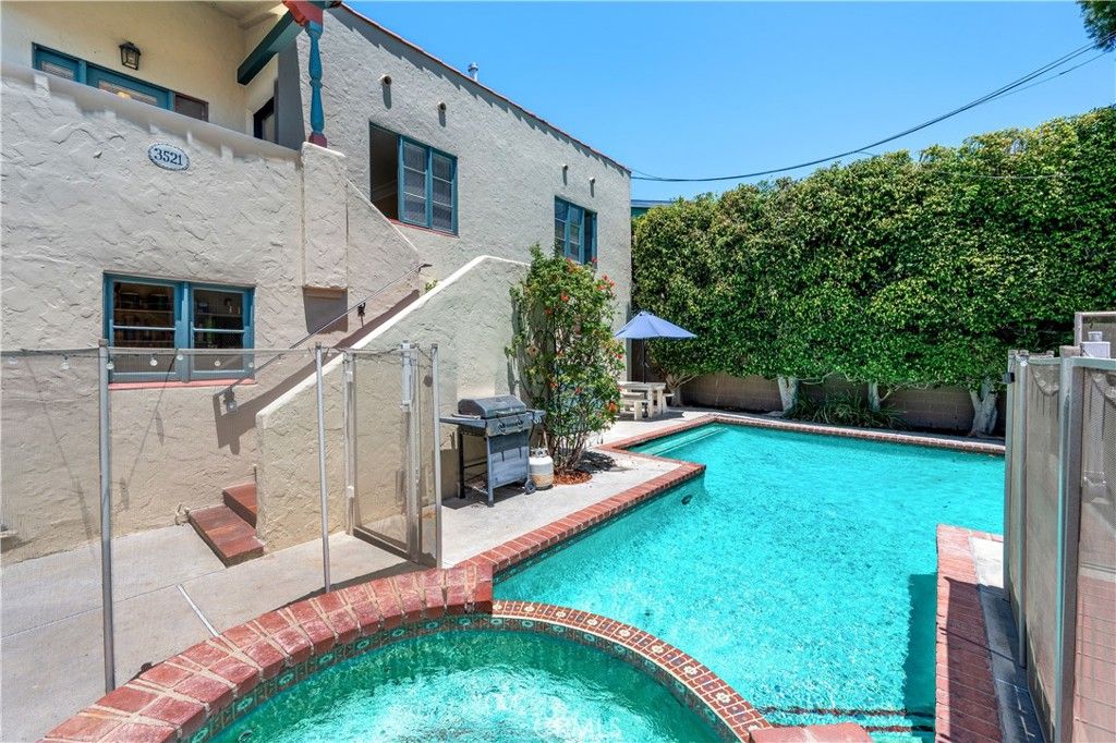 Image 3 of property listing at 3517 E 2nd, Long Beach, CA 90803