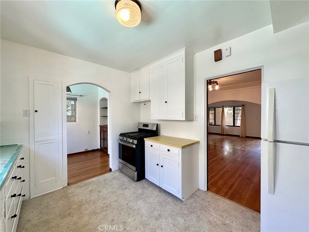 Image 31 of property listing at 3517 E 2nd, Long Beach, CA 90803