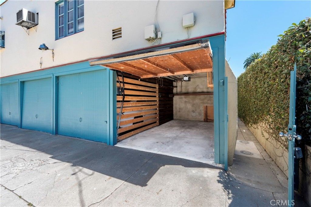 Image 47 of property listing at 3517 E 2nd, Long Beach, CA 90803