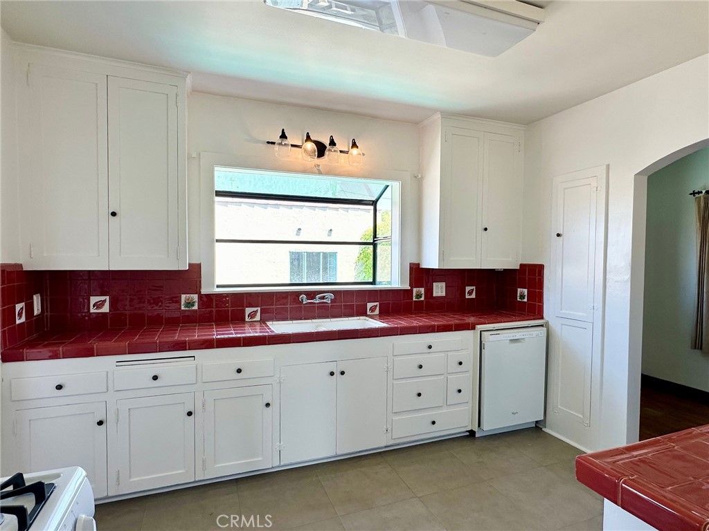 Image 59 of property listing at 3517 E 2nd, Long Beach, CA 90803