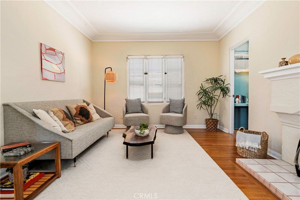 Image 9 of property listing at 3517 E 2nd, Long Beach, CA 90803
