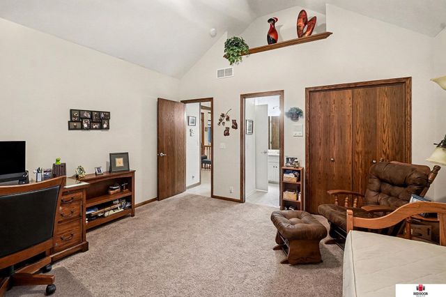 2208 S 179Th Street, Omaha, NE 68130