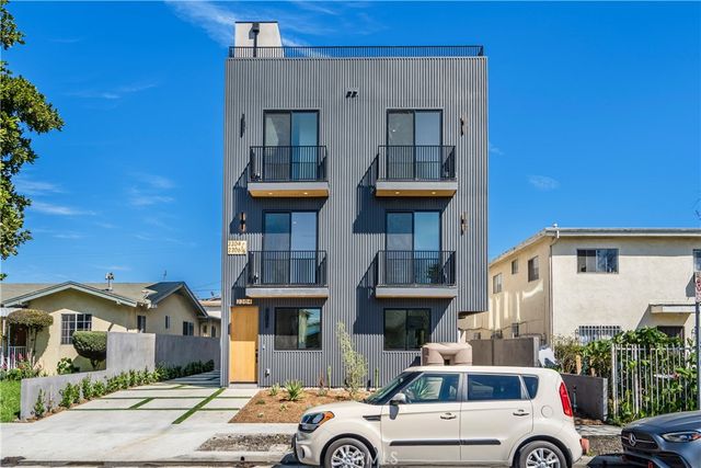 2204 Carmona, Los Angeles, CA 90016