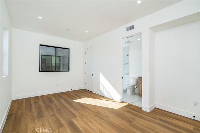 2204 Carmona, Los Angeles, CA 90016