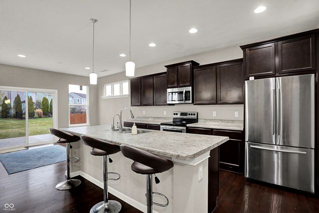 1333 Old Heritage Place, Greenwood, IN 46143