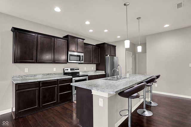 1333 Old Heritage Place, Greenwood, IN 46143