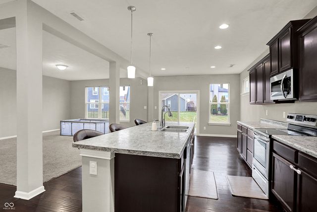 1333 Old Heritage Place, Greenwood, IN 46143