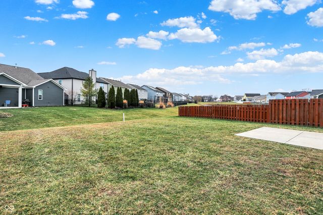 1333 Old Heritage Place, Greenwood, IN 46143