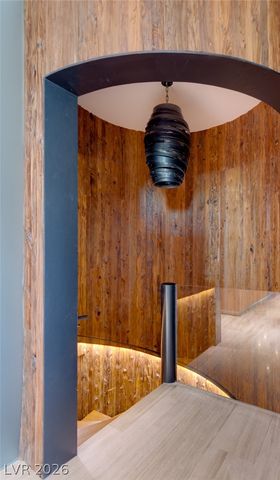 20 Soaring Bird Court, Las Vegas, NV 89135