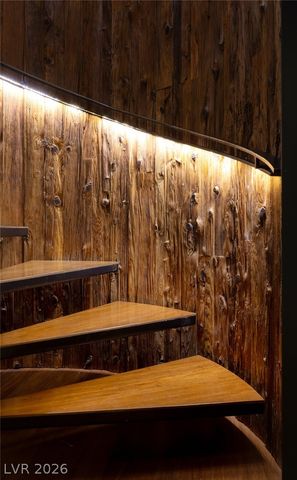 20 Soaring Bird Court, Las Vegas, NV 89135