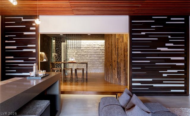 20 Soaring Bird Court, Las Vegas, NV 89135