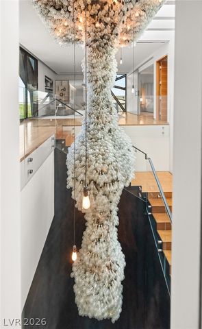 20 Soaring Bird Court, Las Vegas, NV 89135