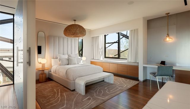 20 Soaring Bird Court, Las Vegas, NV 89135