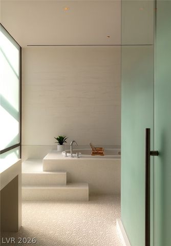 20 Soaring Bird Court, Las Vegas, NV 89135