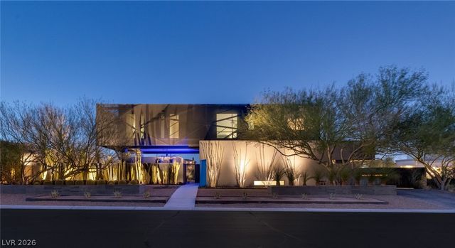 20 Soaring Bird Court, Las Vegas, NV 89135