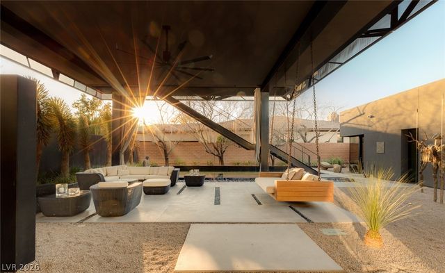 20 Soaring Bird Court, Las Vegas, NV 89135