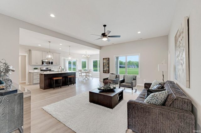 17890 Carne Cove, Leo, IN 46765