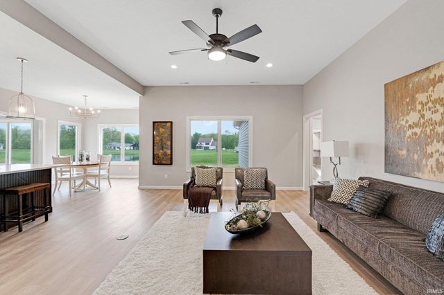 17890 Carne Cove, Leo, IN 46765