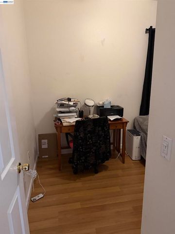 3227 Galindo St, Oakland, CA 94601