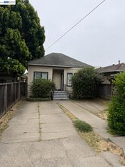 3227 Galindo St, Oakland, CA 94601