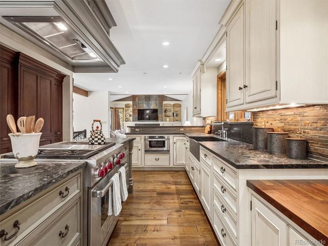 67 Oak Way, Evergreen, CO 80439