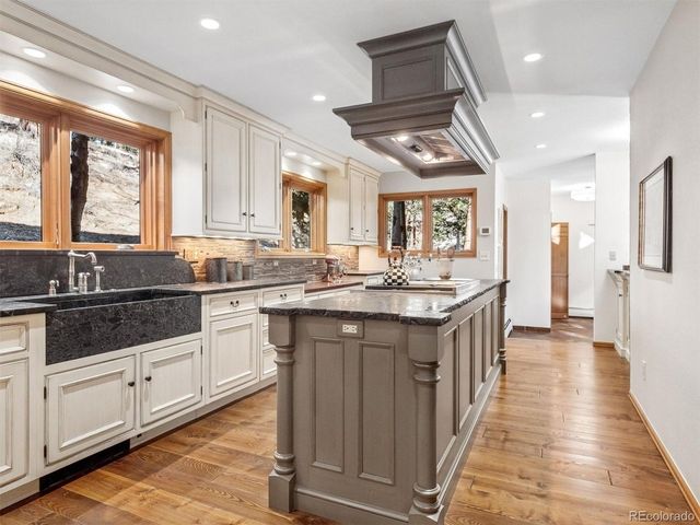 67 Oak Way, Evergreen, CO 80439