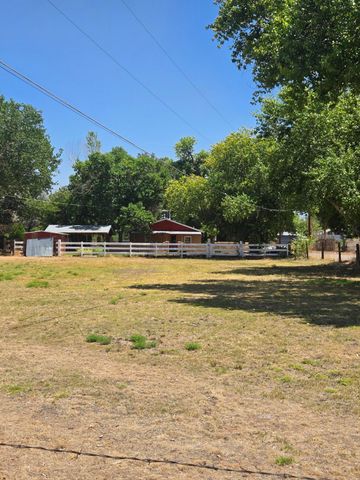 28 Fermin Chavez Road, Belen, NM 87002