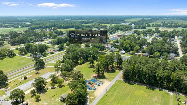201 NW Railroad Street, Pikeville, NC 27863