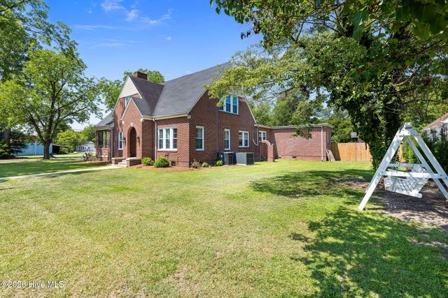 201 NW Railroad Street, Pikeville, NC 27863