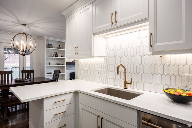 2801 E NILA WAY, Holladay, UT 84124