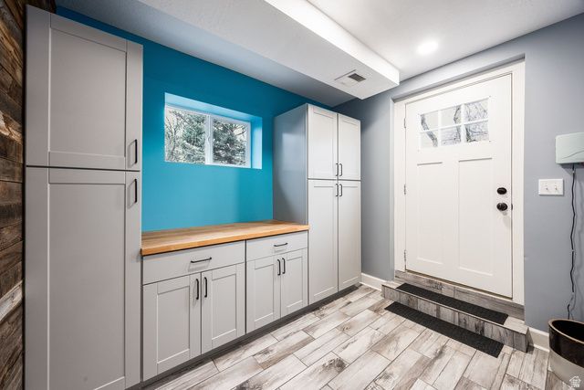 2801 E NILA WAY, Holladay, UT 84124