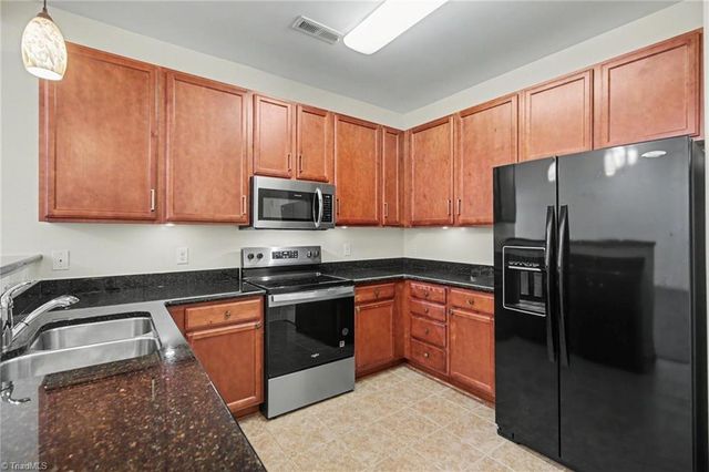 1689 Grand Springs Drive, Winston-salem, NC 27127