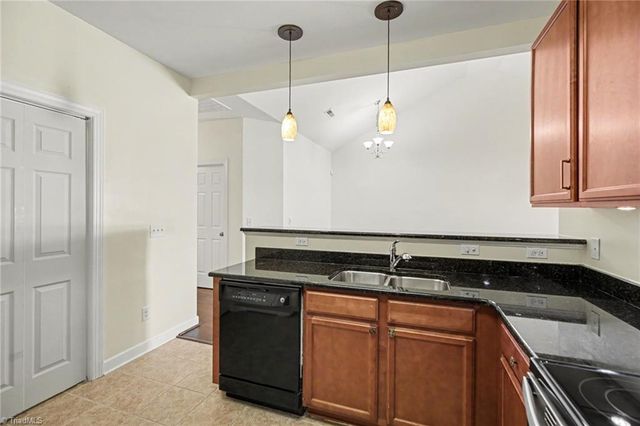 1689 Grand Springs Drive, Winston-salem, NC 27127