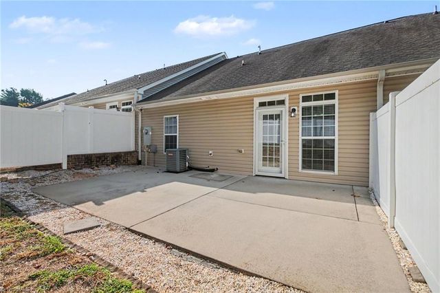 1689 Grand Springs Drive, Winston-salem, NC 27127