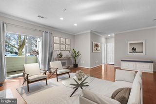 1701 Lake Shore Crest Dr Apt 11, Reston, VA 20190