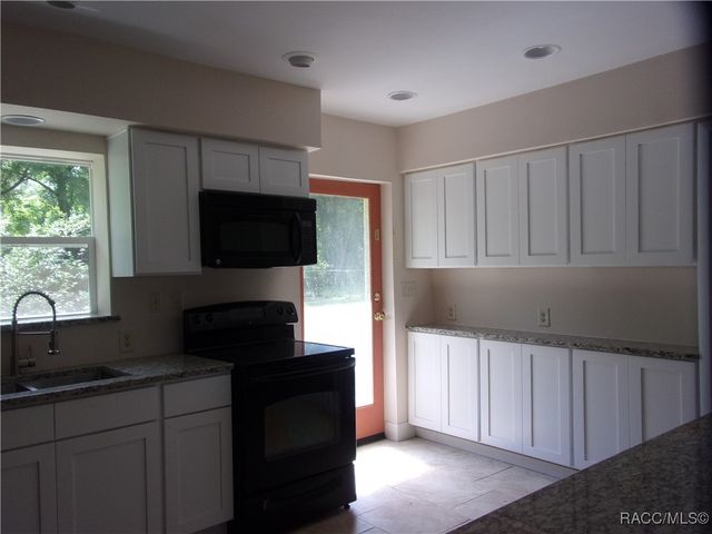 215 N Wheeler Avenue, Inverness, FL 34453