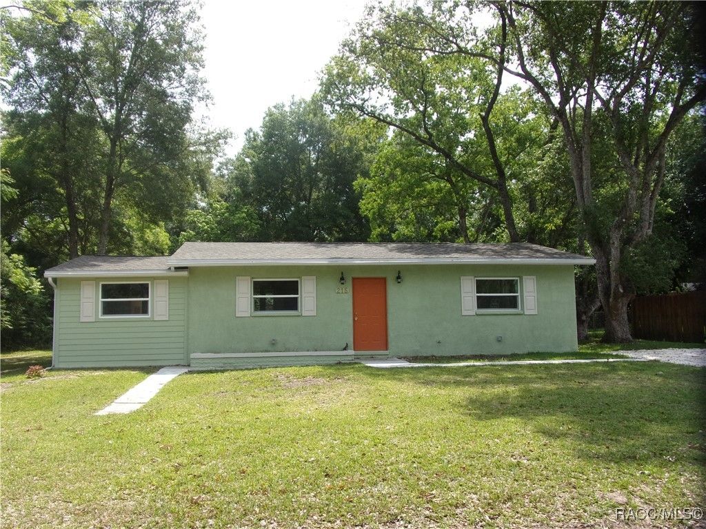 215 N Wheeler Avenue, Inverness, FL 34453